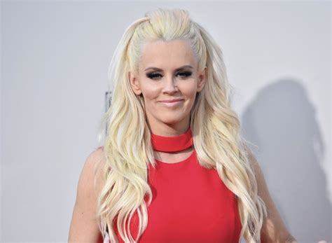 jenny mccarthy boobs|Jenny McCarthy Body Measurements Bra Size Height Weight。